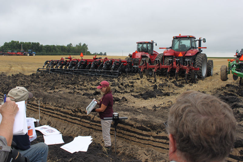 Study tillage methods in soil pit