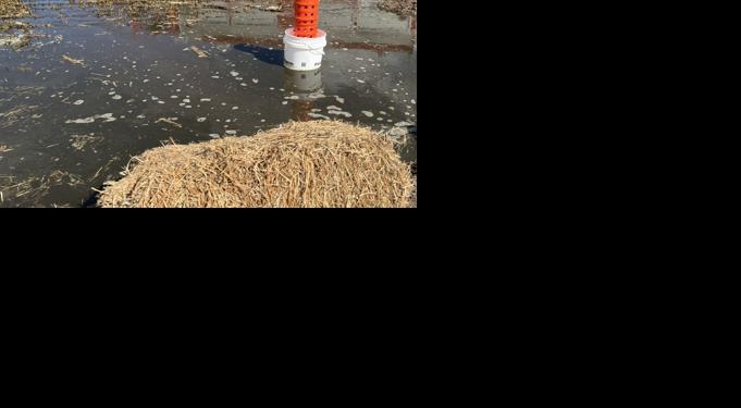 Bottomless bucket manure spill
