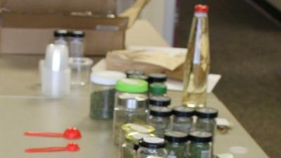 making-your-own-herb-mix