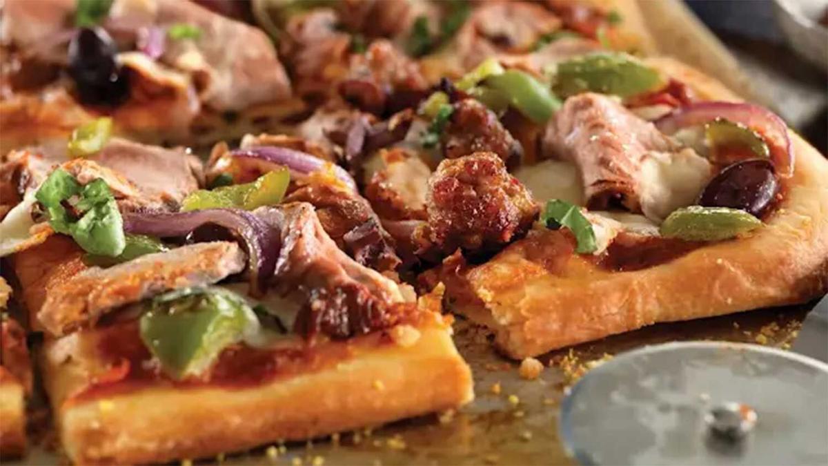 Pork-Tenderloin-and-Sausage-Flatbread