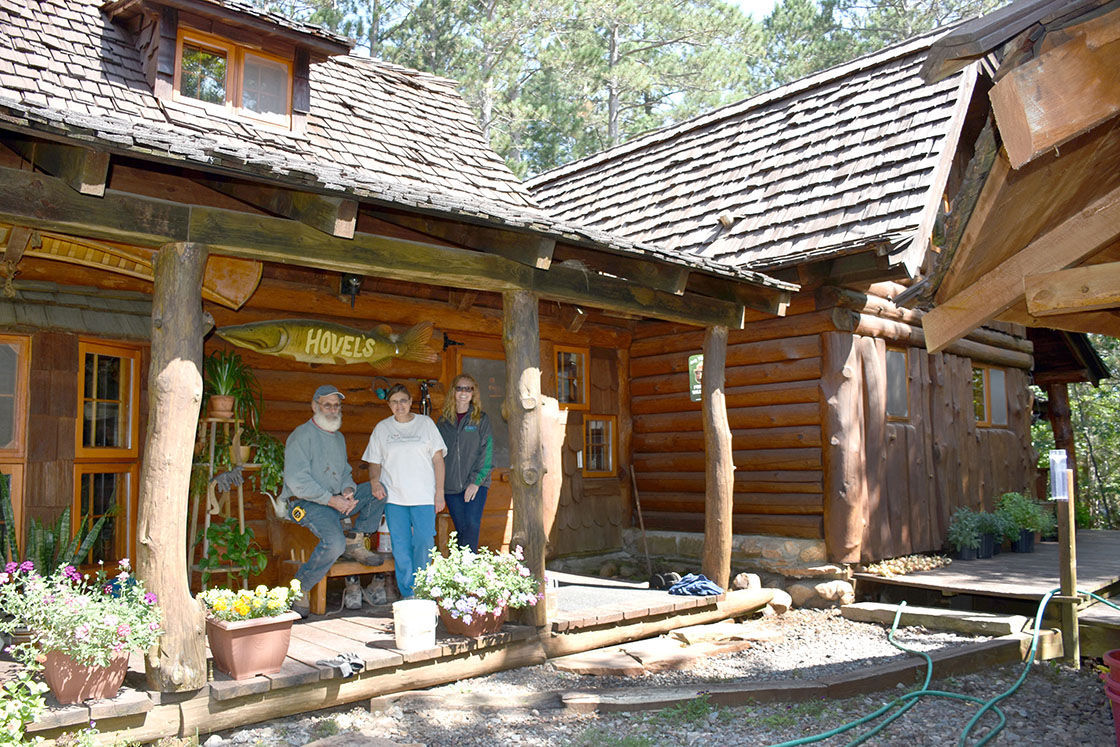 Cabin Builder Enhances Woodlands Crops Agupdate Com