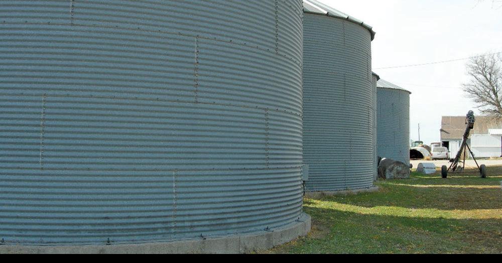 Prep grain bins, equipment for harvest