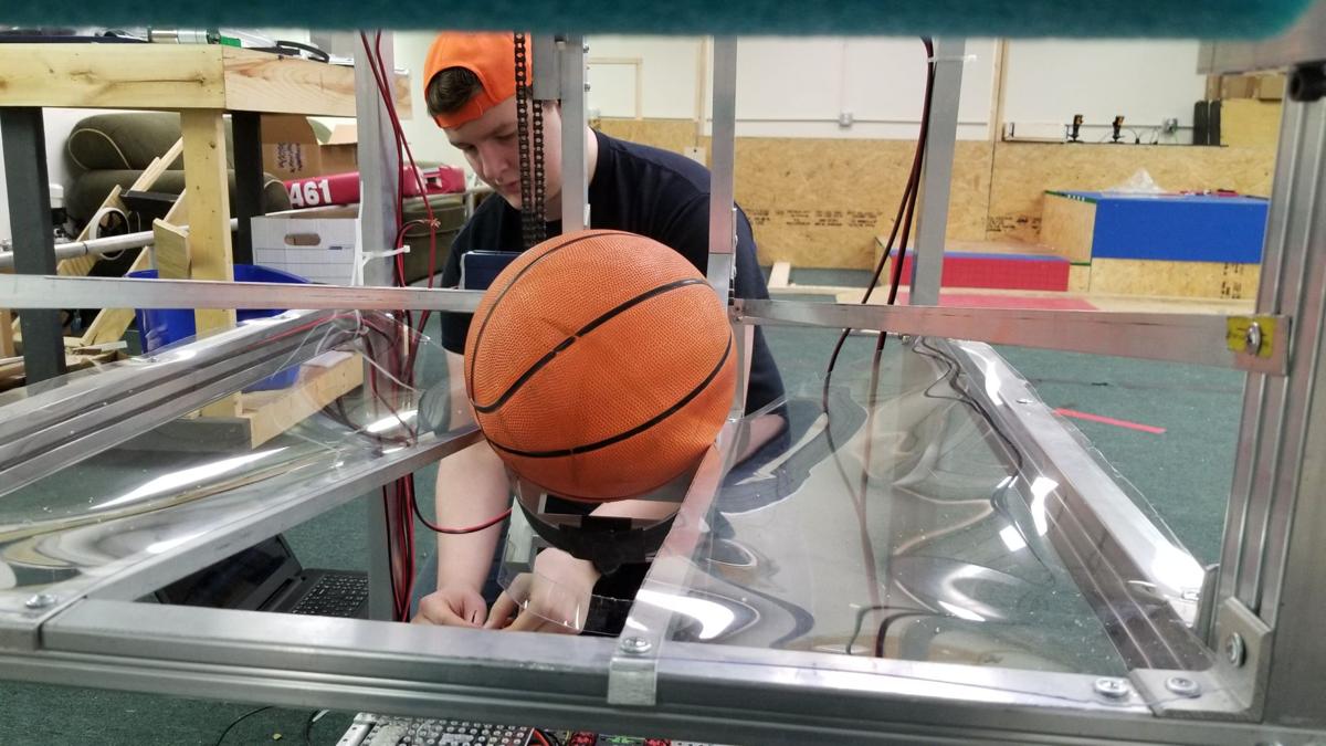 Robots And Basketball A Minnesota Company Encourages College