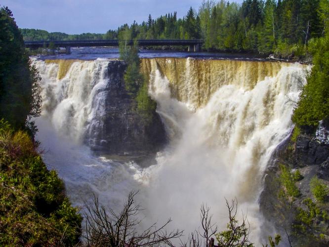 Kakabeka Falls