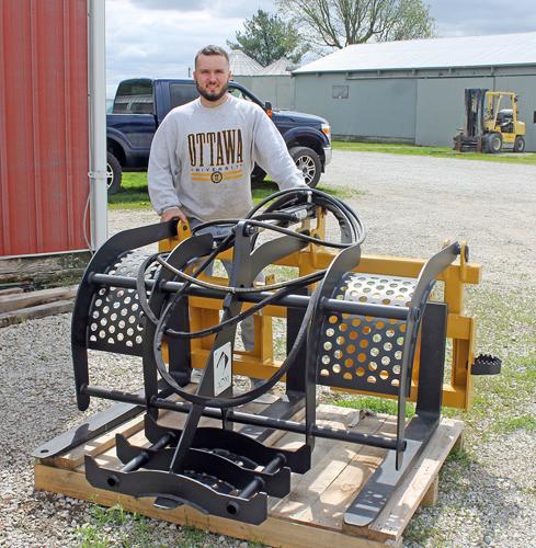 grapple that is used to remove the aeration system