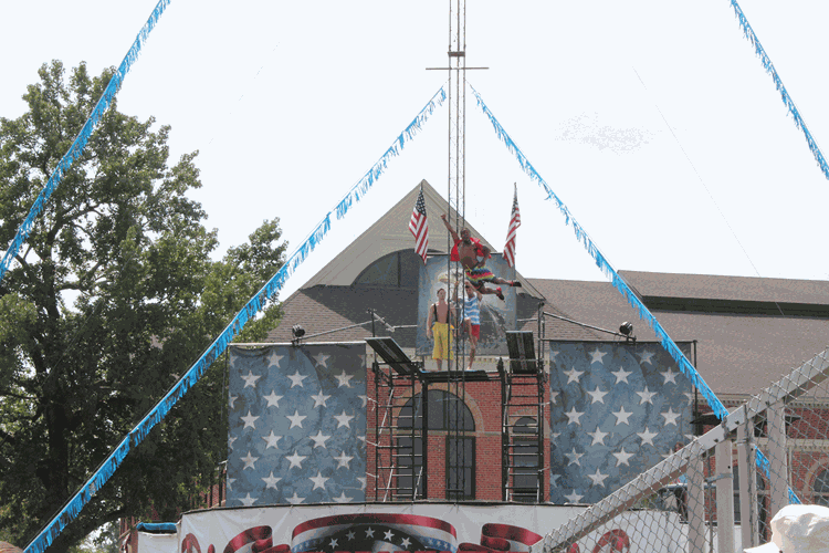 acrobat at il state fair