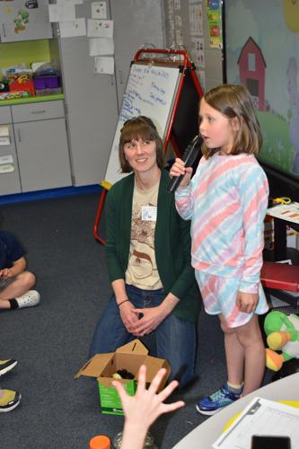 Chicks on tour (33).JPG