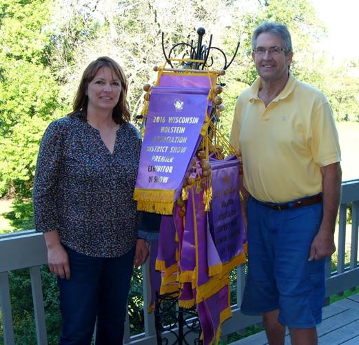 Van Dyks with Premier Breeder banners