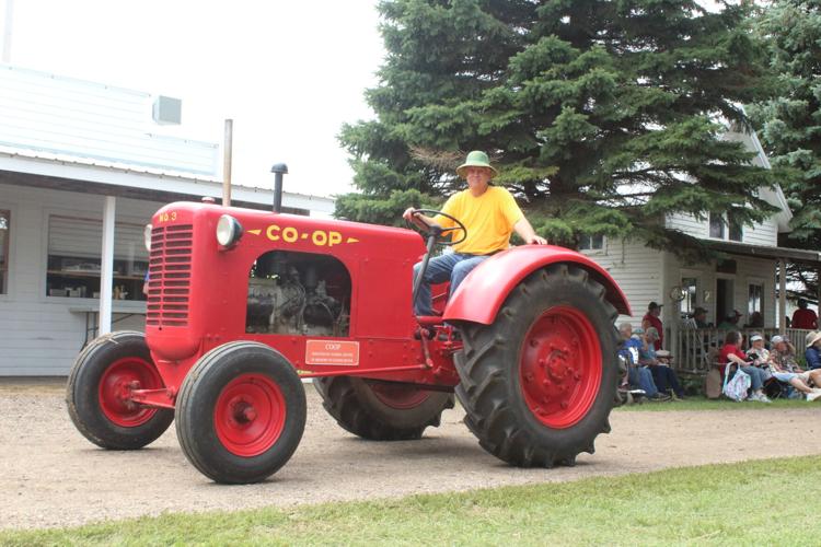 Granite Threshing Show (37).JPG