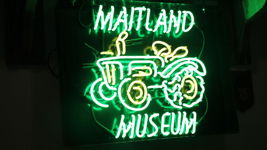 Maitland neon sign