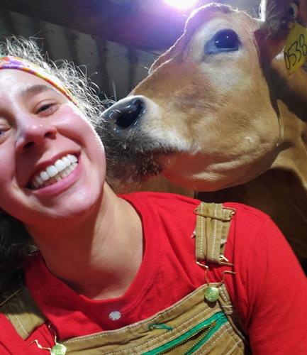 Sydney Endres chillin' with Jersey