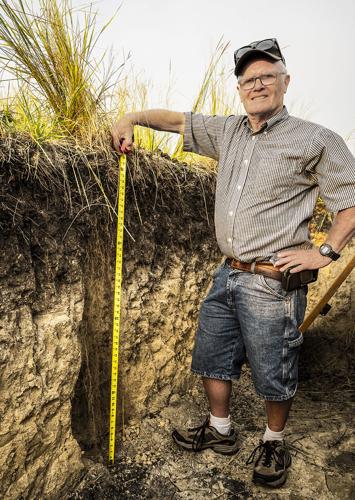 Carmen Fernholz measuring Kernza roots