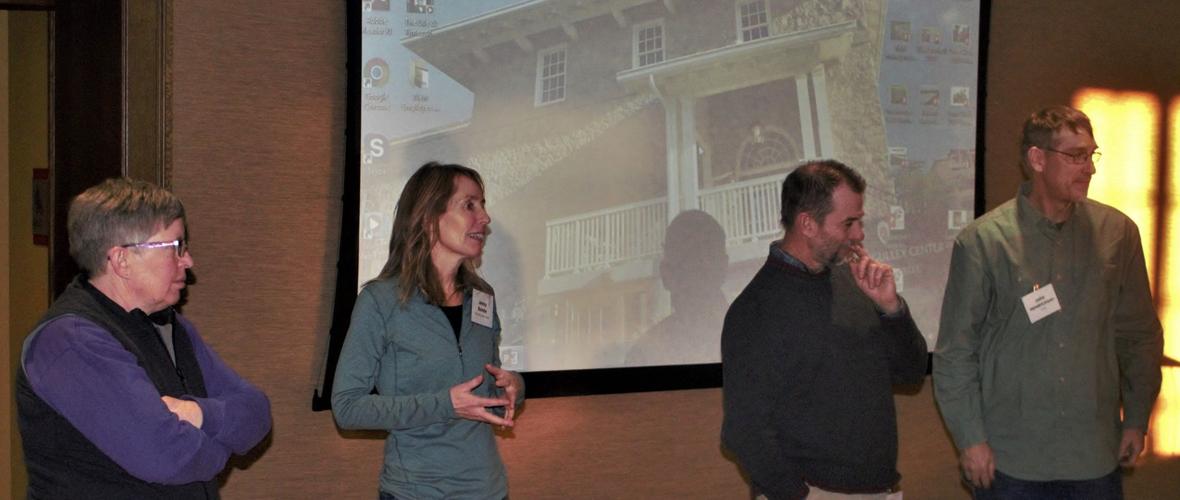 Wisconsin farmers discuss market crops