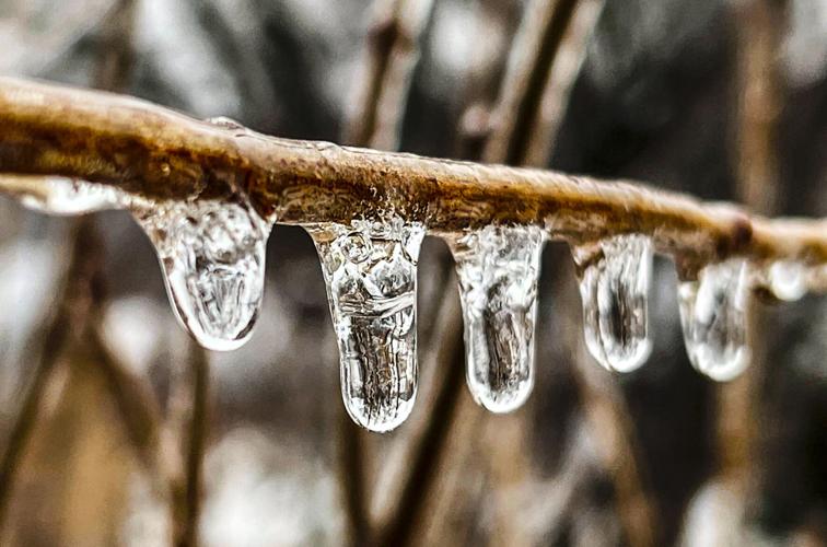 Frozen droplets