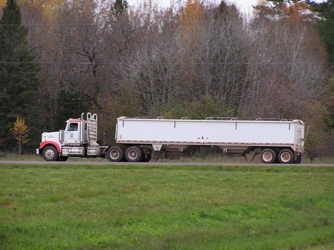 Grain hauler
