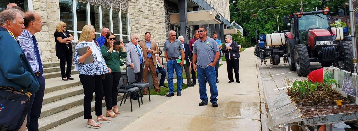 Matt Winker talks to Ozaukee County Board members