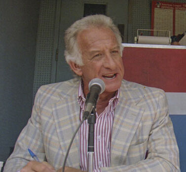 Bob Uecker appears on MLB Network and brings down the house