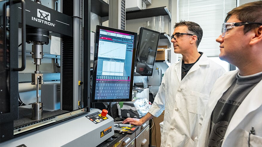 Wilker in lab