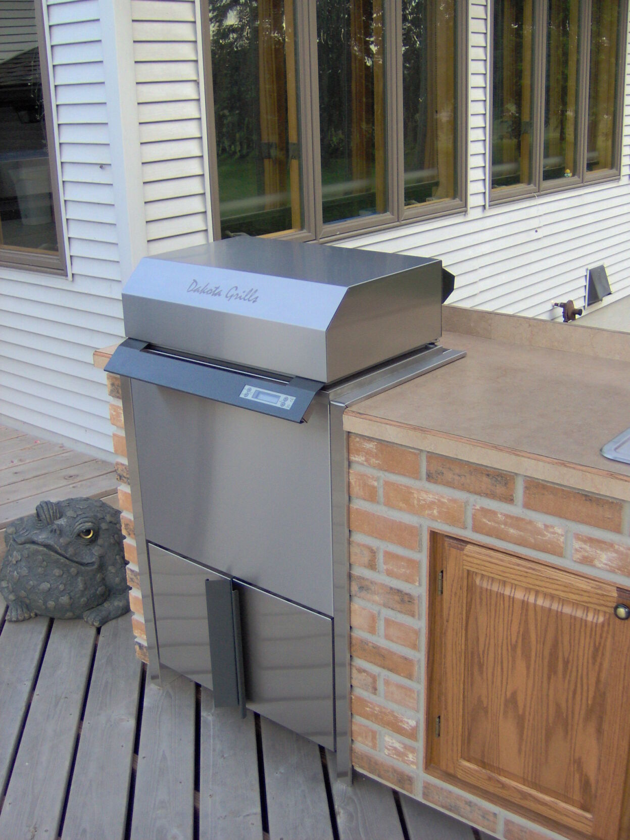 Dakota Grills patio