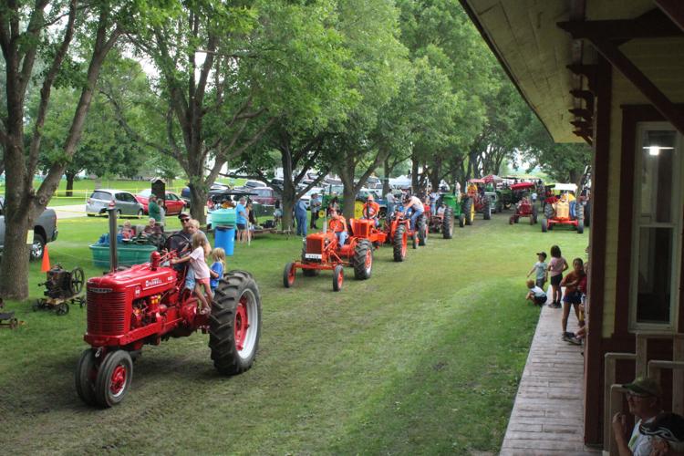Granite Threshing Show (69).JPG