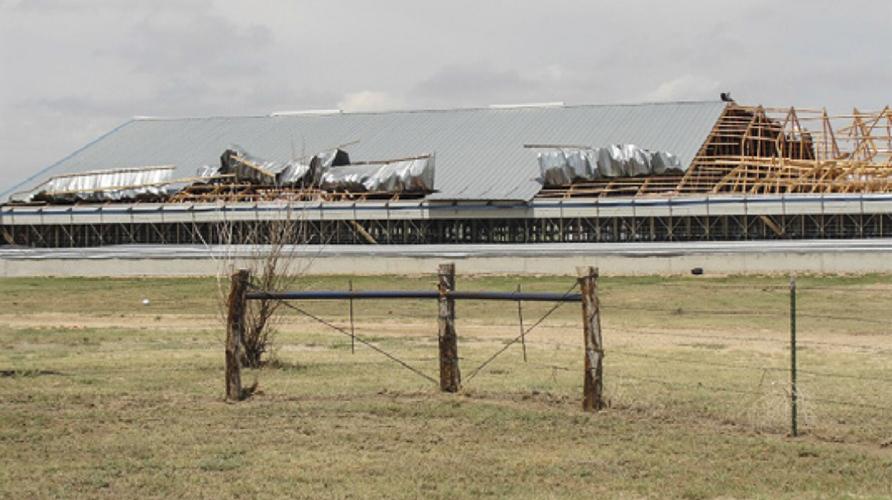 Figure 7. Metal-sheeting attachment –