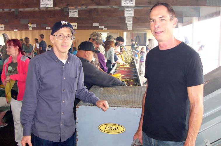 Roth brothers by conveyor