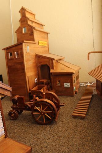 Wood worker (55).JPG