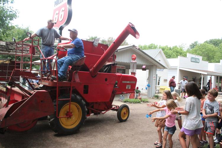 Granite Threshing Show (88).JPG