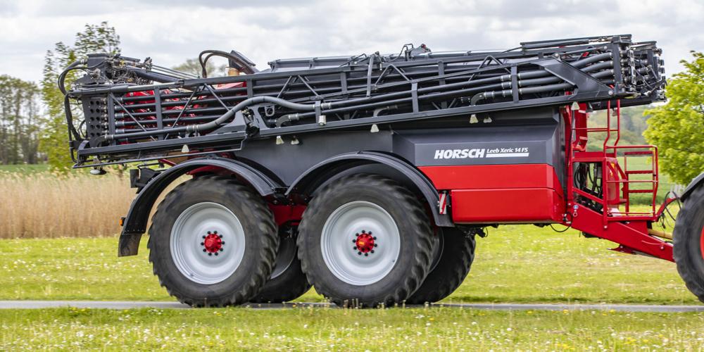 Leeb Xeric 14 FS fertilizer spreader