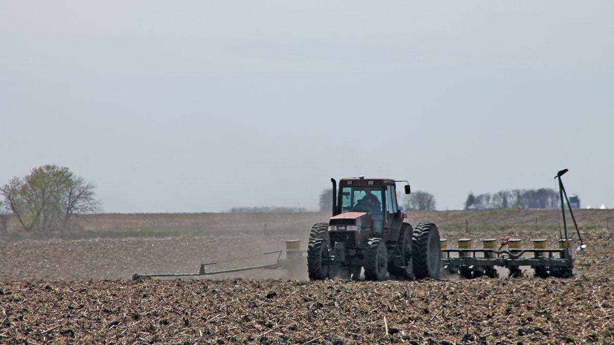 Bob Loux finishes planting in north central Iowa