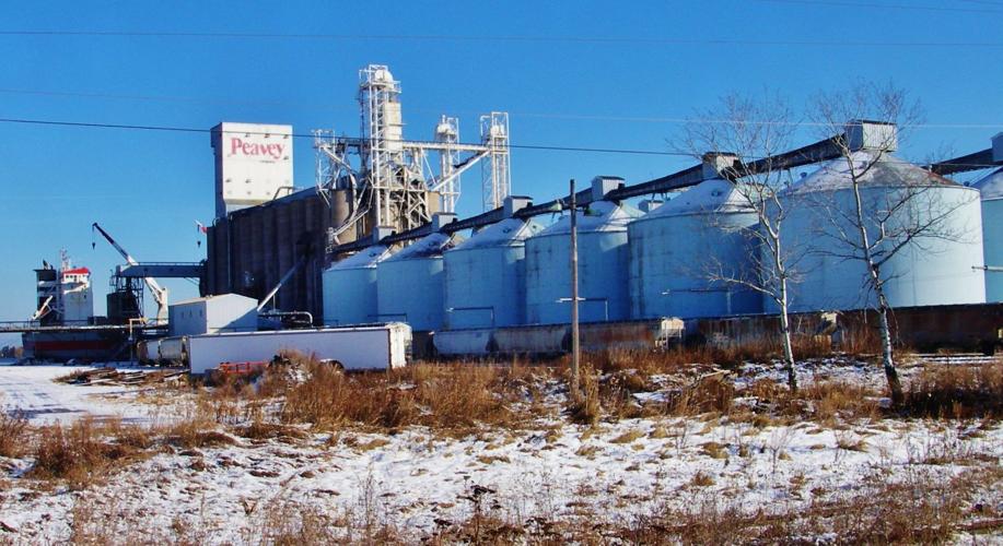 Gavilon Grain storage bins