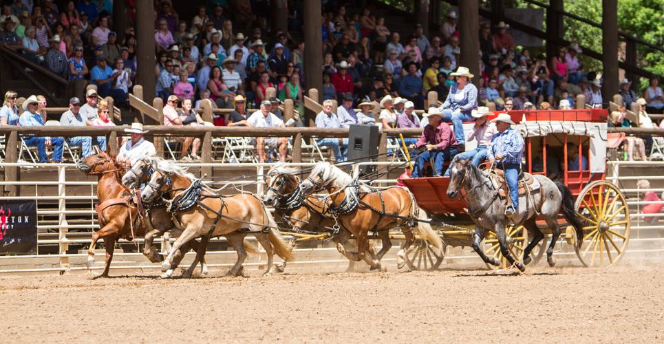 2 stagecoach holdup 1 by chamber days of 76.jpg