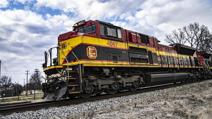 Train rail engine