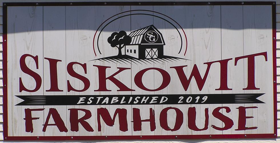 Siskowit Farmhouse sign