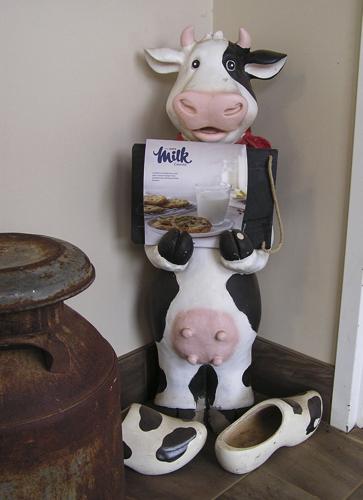 Cow holds calendar