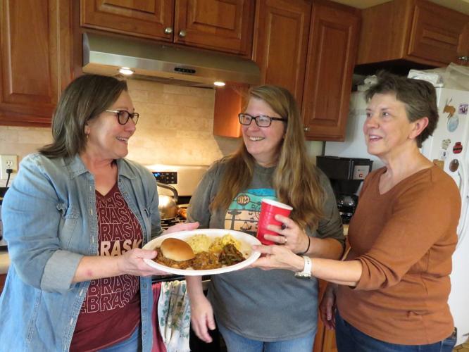 Dinner, Treffer sisters.JPG