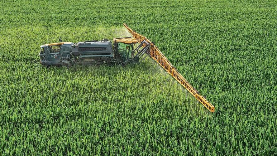Hagie STS sprayers