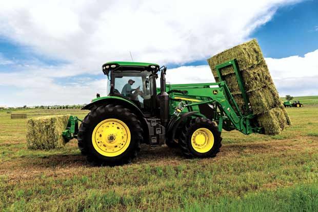 John Deere Accumulator, bale spear and squeeze for large square bales