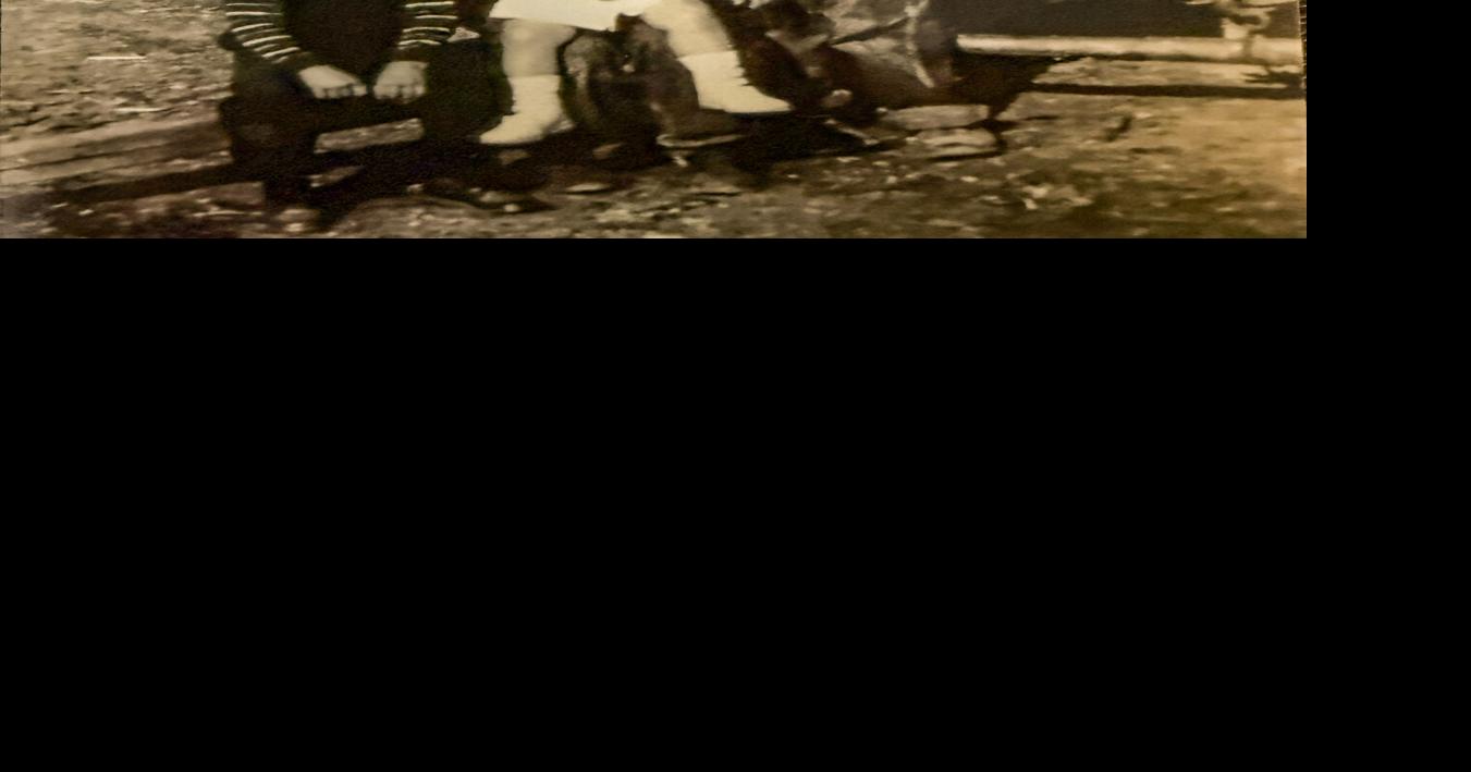 Thomas Tom Pfaff with mom Grace and kids