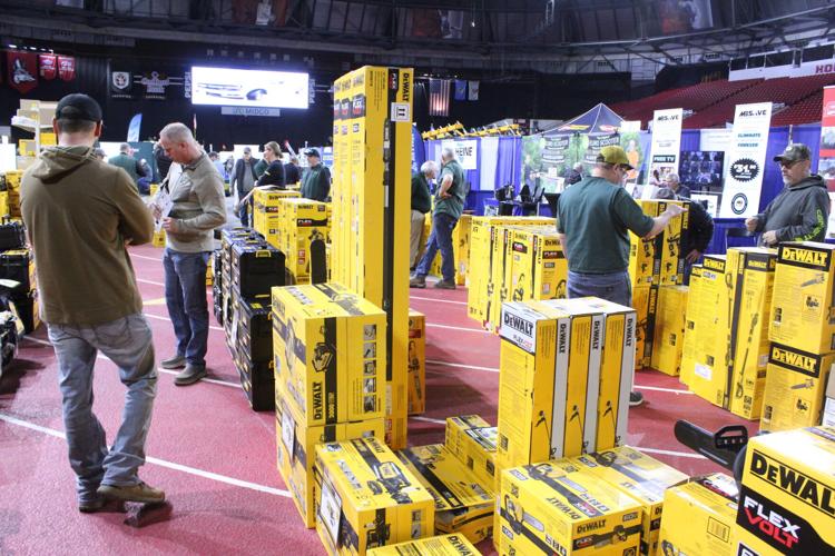 Dakota Farm Show (38).JPG