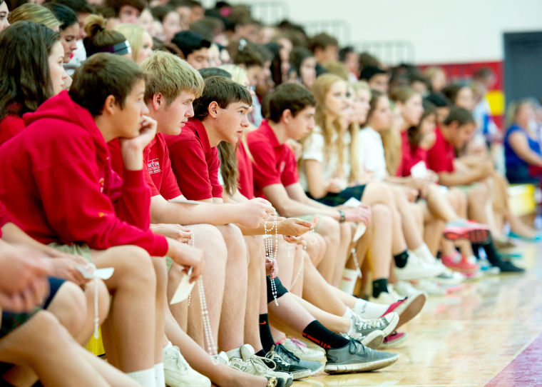 Seton students honor veterans