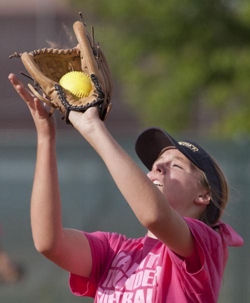 Softball: MP vs DV