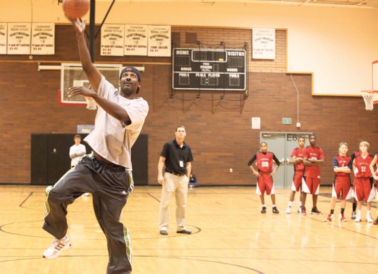 Eddie Johnson Practices With Centennial Community Focus Ahwatukee Com