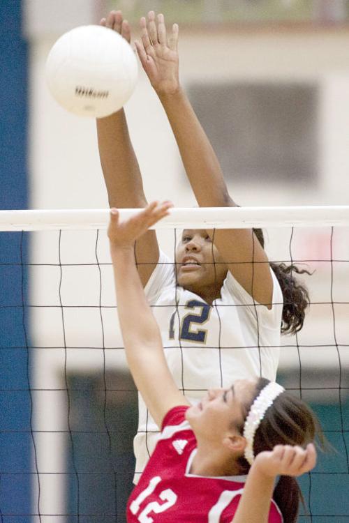 Desert Vista volleyball