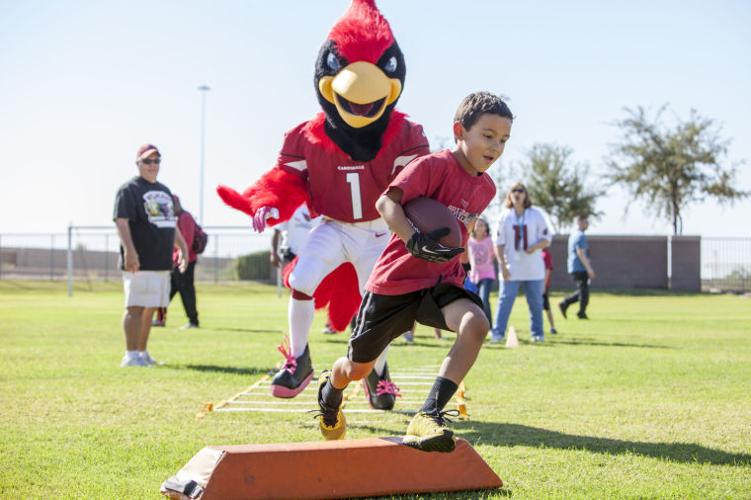 Cardinals Big Red works out with HCLC students | Community Focus ...