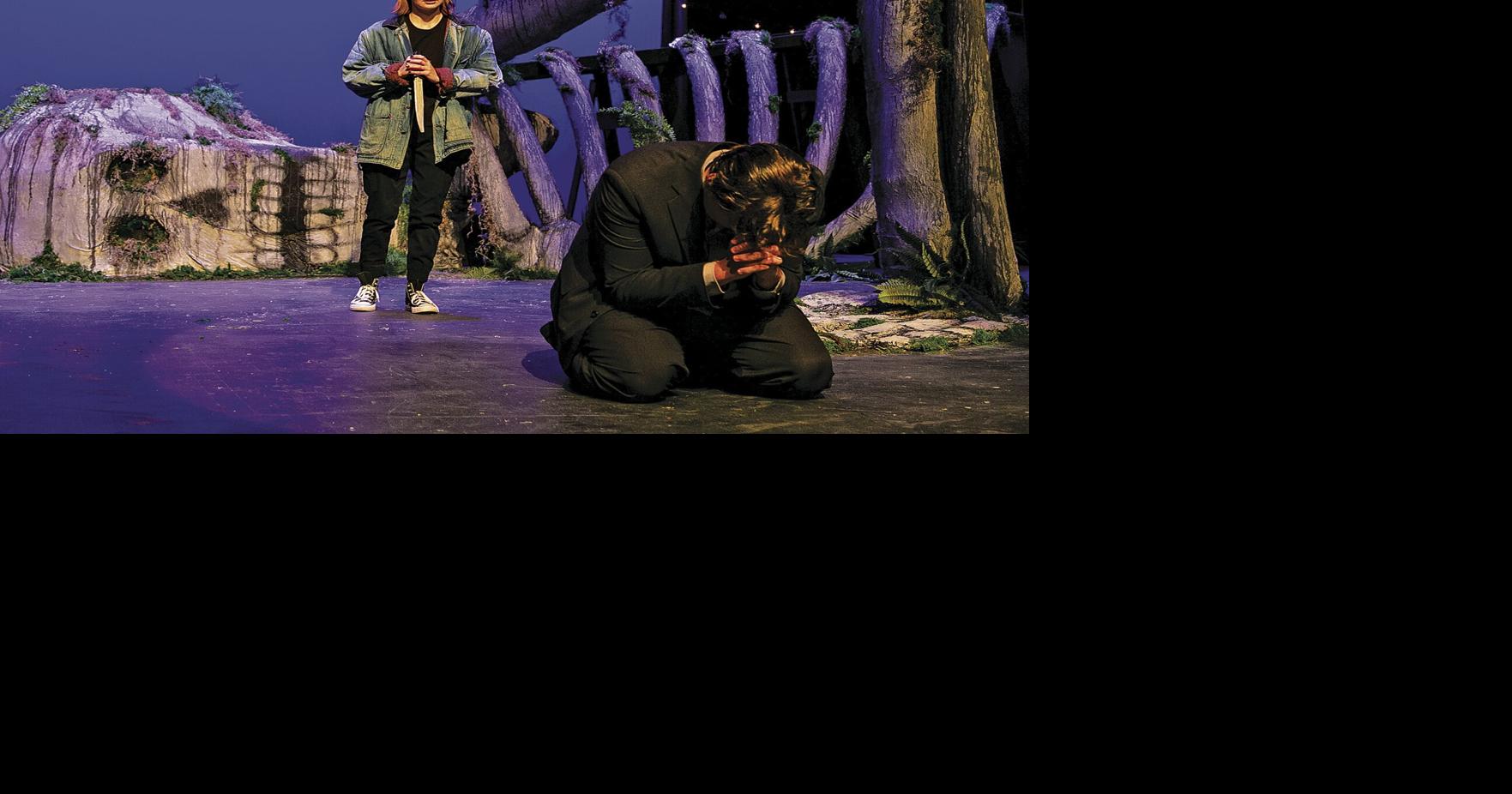 Mt. Pointe students shine in ‘Hamlet’ | Community Focus | ahwatukee.com