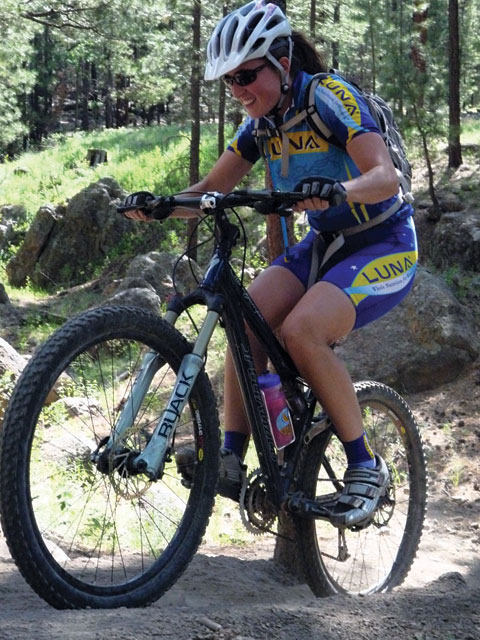 Team LUNA Chix offers mountain-biking clinic