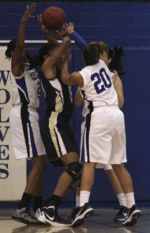 dv.chs.girls.hoops.003.dw.01202012.jpg