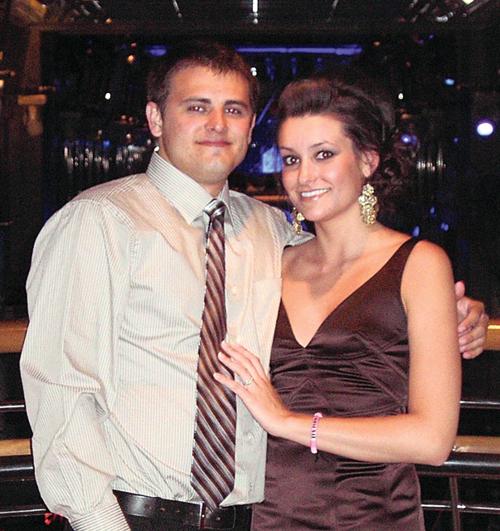 Van Vianen, Woodmansee are engaged