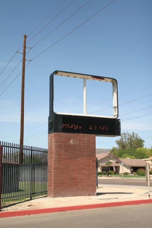 Mountain Pointe signage